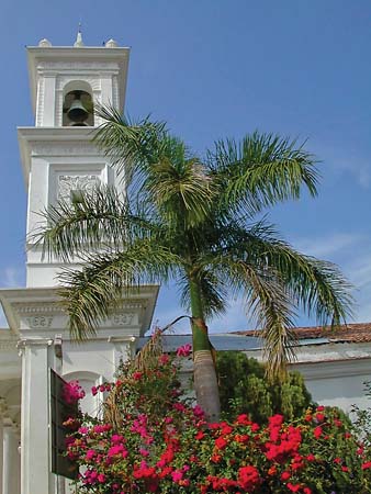 DSCN3096 Church in Suchitlan, 6x8 blowup 