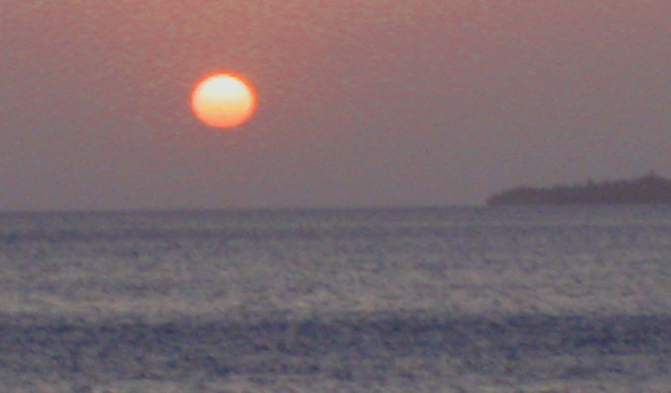 SunSettingOverIslaTintipan