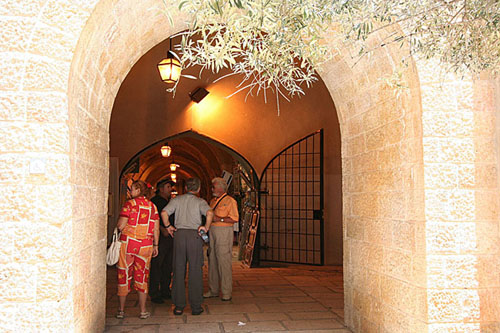 18 Israel, Jerusalem.  Archway to Cardo Mall