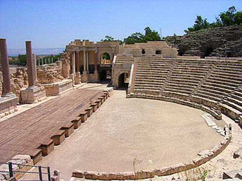 28 Israel, near Jordan River, 8.000-person Roman theatre