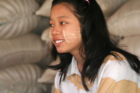 42 Portrait of Girl at Thanylin Market