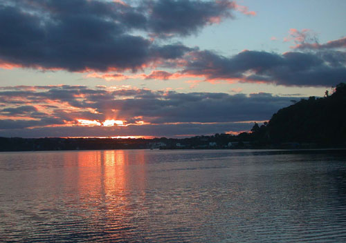 DSCN6271SunriseOverPortVilafromBoatYard