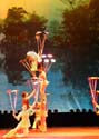 14 Acrobats plate spinning
