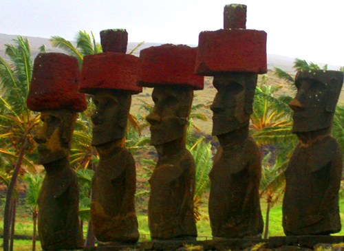 DSCN6917-Moai-Against-the-P