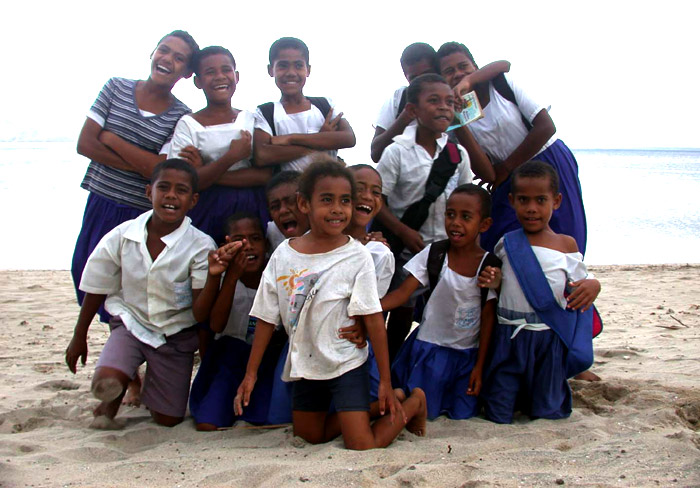 DSCN9793ChildrenPosingatthe