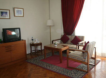 02-Deluxe-Room-Dusit-Inya-La