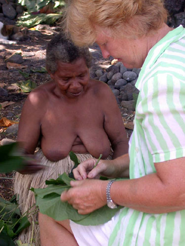 18 Yachtie Learning Weaving
